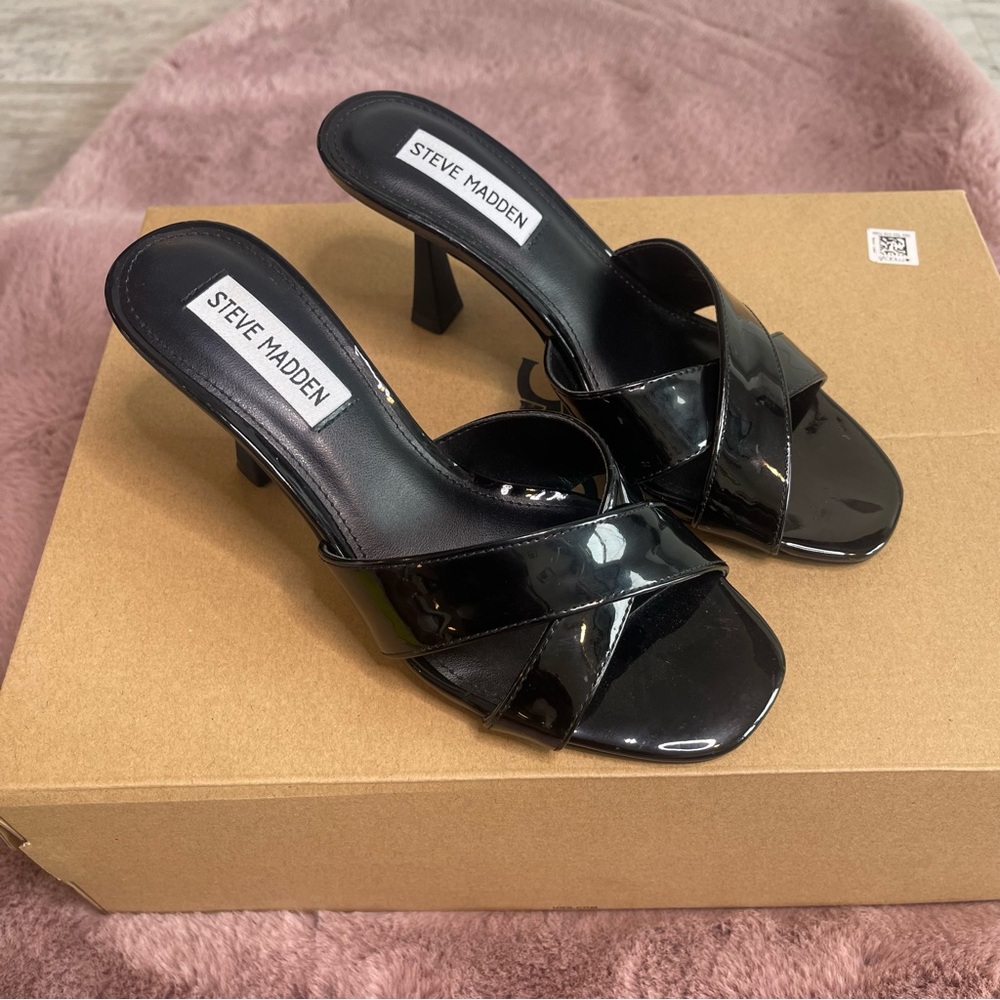 Steve Madden Haley black patent heel sandals